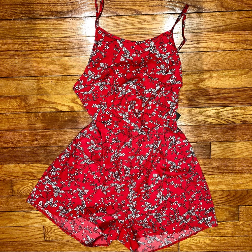 NEW!! WOMEN ROMPER SUMMER red M SHORTS open back